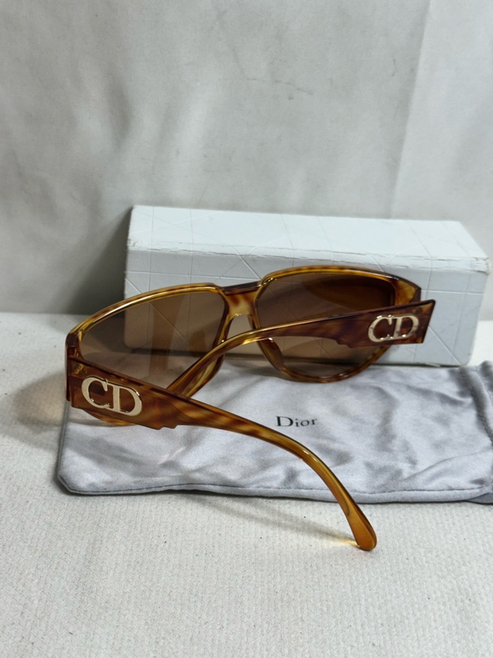 Dior Sunglasses - Picture 3 of 10
